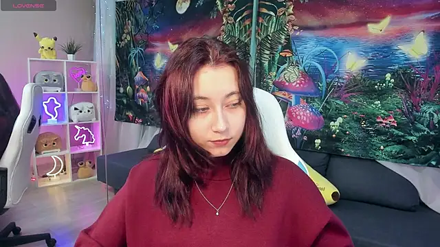 Snapshot of ClaraParks chatting on 10-19-25, 06:19 ClaraParks online show from 10-19-25, 06:19