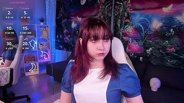 Snapshot of ClaraParks chatting on 10-29-25, 07:15 ClaraParks online show from 10-29-25, 07:15