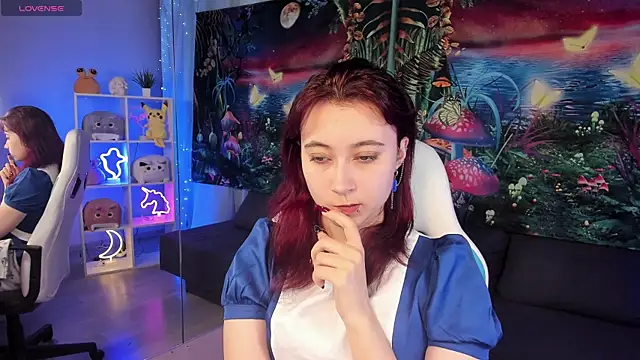 Snapshot of ClaraParks chatting on 10-30-25, 06:41 ClaraParks online show from 10-30-25, 06:41