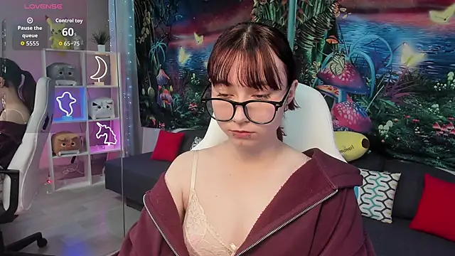 Snapshot of ClaraParks chatting on 11-09-25, 06:50 ClaraParks online show from 11-09-25, 06:50