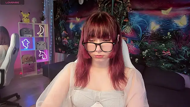 Snapshot of ClaraParks chatting on 11-11-25, 07:47 ClaraParks online show from 11-11-25, 07:47