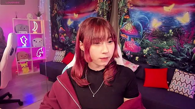 Snapshot of ClaraParks chatting on 11-20-25, 07:13 ClaraParks online show from 11-20-25, 07:13