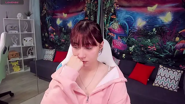 Snapshot of ClaraParks chatting on 11-21-25, 06:50 ClaraParks online show from 11-21-25, 06:50