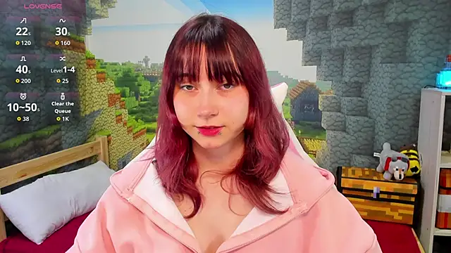 Snapshot of ClaraParks chatting on 11-28-25, 07:05 ClaraParks online show from 11-28-25, 07:05