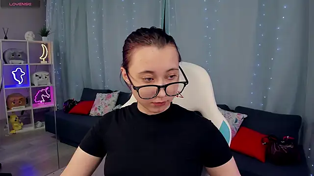 Snapshot of ClaraParks chatting on 12-01-25, 07:08 ClaraParks online show from 12-01-25, 07:08