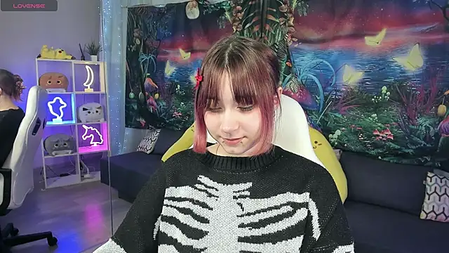 Snapshot of ClaraParks chatting on 01-10-26, 07:04 ClaraParks online show from 01-10-26, 07:04