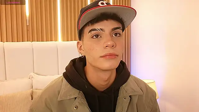 Dulcey  online show from 03-17-26, 04:39