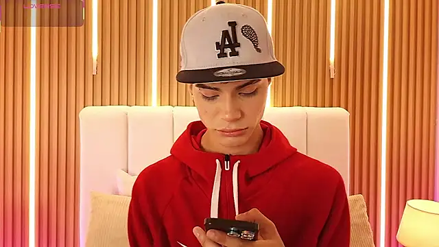 Dulcey  online show from 03-19-26, 04:38