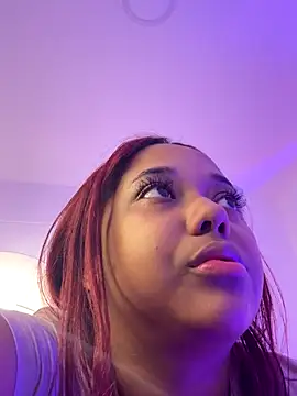 Snapshot of _Zahara_ chatting on 09-10-25, 12:54 Zahara online show from 09-10-25, 12:54