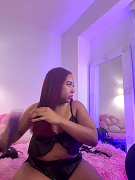 Snapshot of _Zahara_ chatting on 09-24-25, 01:31 Zahara online show from 09-24-25, 01:31