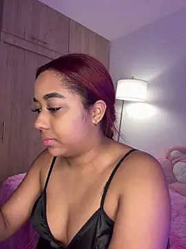 Snapshot of _Zahara_ chatting on 10-01-25, 08:37 Zahara online show from 10-01-25, 08:37