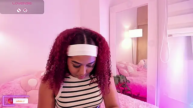 Snapshot of _Zahara_ chatting on 10-16-25, 01:06 Zahara online show from 10-16-25, 01:06