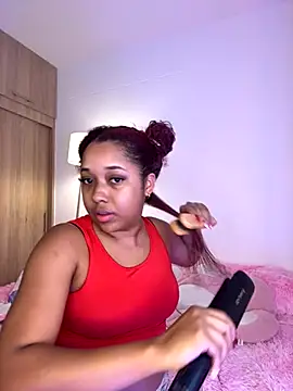 Snapshot of _Zahara_ chatting on 10-19-25, 07:25 Zahara online show from 10-19-25, 07:25