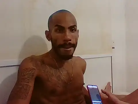 Snapshot of mavambo2 chatting on 12-21-25, 07:26 mavambo2 online show from 12-21-25, 07:26