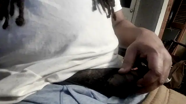 Snapshot of BigDesires chatting on 03-02-26, 11:00 BigDesires online show from 03-02-26, 11:00