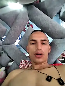 Snapshot of Dani22cmhot chatting on 12-14-25, 01:16 Dani22cmhot online show from 12-14-25, 01:16