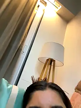 Snapshot of desitease chatting on 11-10-25, 07:24 desitease online show from 11-10-25, 07:24