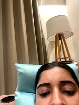 Snapshot of desitease chatting on 11-17-25, 11:27 desitease online show from 11-17-25, 11:27