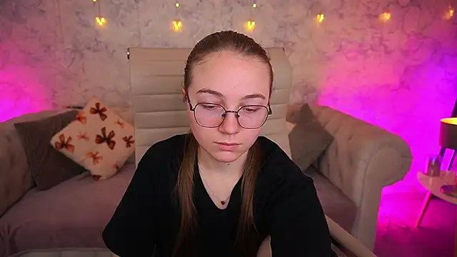 Snapshot of ArrinaWairr chatting on 04-29-26, 06:50 ArrinaWairr online show from 04-29-26, 06:50