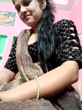 Cutreet online show from 07-18-26, 04:11