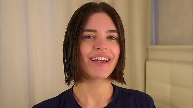 EleneButton online show from 04-12-26, 01:21