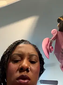 Snapshot of MsSuperWettt chatting on 09-10-25, 07:03 MsSuperWettt online show from 09-10-25, 07:03