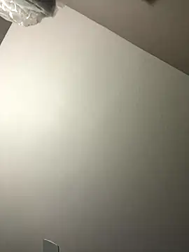 Snapshot of MsSuperWettt chatting on 12-15-25, 08:40 MsSuperWettt online show from 12-15-25, 08:40