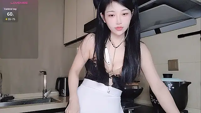 Coco--01 online show from 09-24-25, 12:03