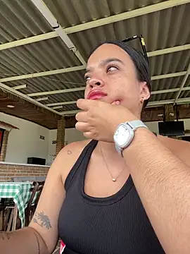 Snapshot of JuanitaMore01 chatting on 09-14-25, 07:24 JuanitaMore01 online show from 09-14-25, 07:24