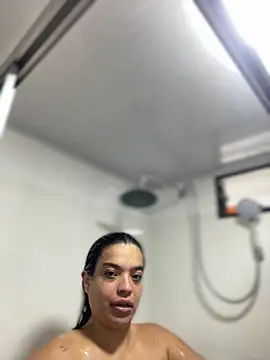 Snapshot of JuanitaMore01 chatting on 09-29-25, 08:13 JuanitaMore01 online show from 09-29-25, 08:13