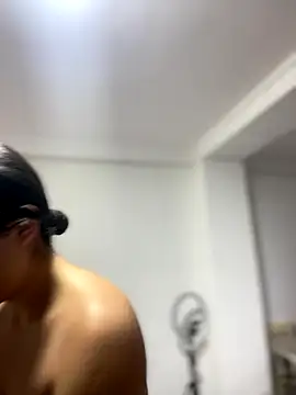 Snapshot of JuanitaMore01 chatting on 10-10-25, 10:20 JuanitaMore01 online show from 10-10-25, 10:20