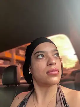 Snapshot of JuanitaMore01 chatting on 11-06-25, 10:10 JuanitaMore01 online show from 11-06-25, 10:10