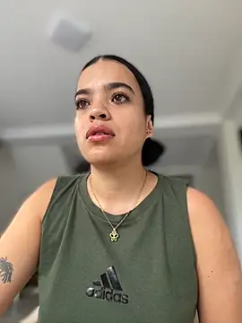 Snapshot of JuanitaMore01 chatting on 11-08-25, 08:29 JuanitaMore01 online show from 11-08-25, 08:29