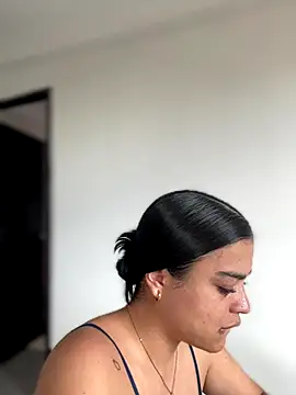 Snapshot of JuanitaMore01 chatting on 11-11-25, 07:14 JuanitaMore01 online show from 11-11-25, 07:14