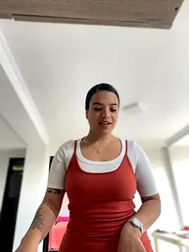 Snapshot of JuanitaMore01 chatting on 11-17-25, 08:03 JuanitaMore01 online show from 11-17-25, 08:03