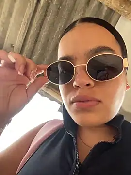 JuanitaMore01 online show from 03-01-26, 09:28