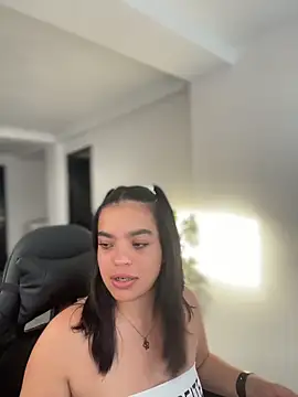 JuanitaMore01 online show from 03-27-26, 10:09