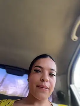 JuanitaMore01 online show from 06-28-26, 08:37