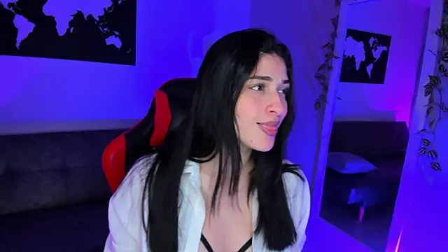 ZoeValencia1 online show from 10-23-25, 12:15