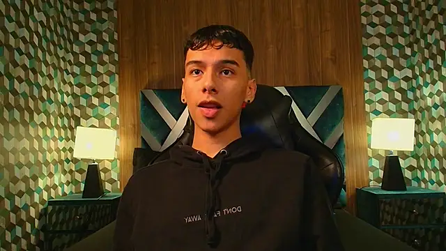 Aiden Royce online show from 10-22-25, 05:30