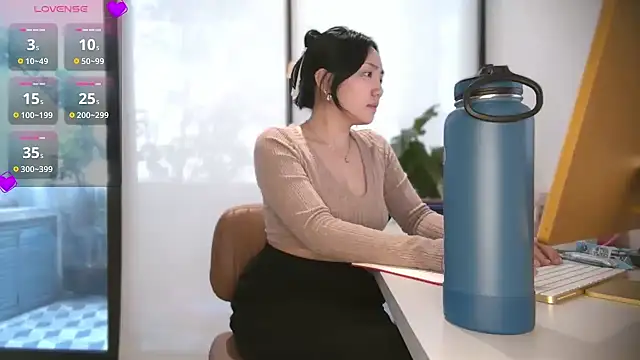 Snapshot of yuzhara chatting on 09-10-25, 03:23 yuzhara online show from 09-10-25, 03:23