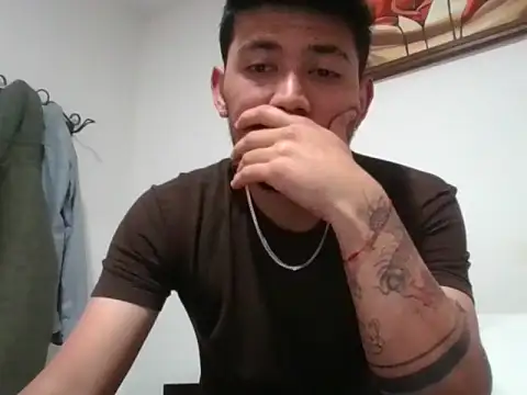 Snapshot of JGentleman chatting on 09-10-25, 12:10 JGentleman online show from 09-10-25, 12:10