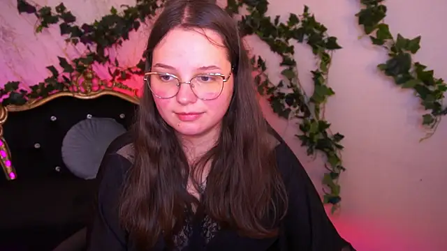 SophieDreamss online show from 10-28-25, 02:42