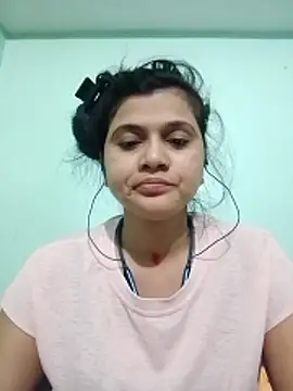 Snapshot of Kavya-Tiwari chatting on 11-06-25, 11:55 Kavya-Tiwari online show from 11-06-25, 11:55