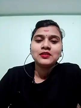 Snapshot of Kavya-Tiwari chatting on 01-11-26, 07:30 Kavya-Tiwari online show from 01-11-26, 07:30