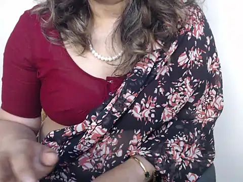 Mallu gowri indan online show from 08-04-26, 04:15