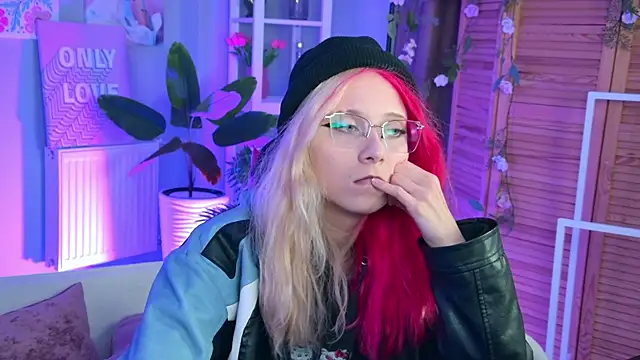 SakuraBliss online show from 09-15-25, 04:40