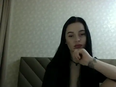 Lulii24 online show from 11-18-25, 02:50