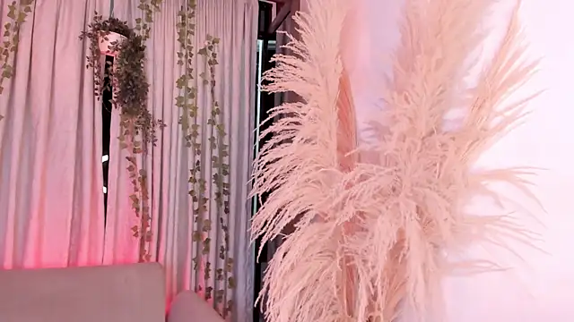 AdharaSweet1  online show from 04-15-26, 06:20