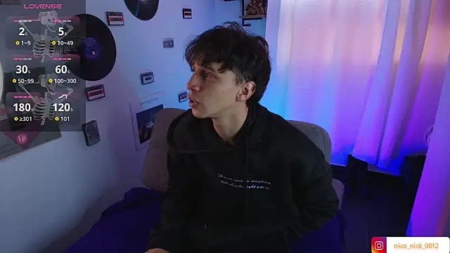 Snapshot of Nick_Bangover_ chatting on 09-30-25, 06:46 Nick Bangover  online show from 09-30-25, 06:46